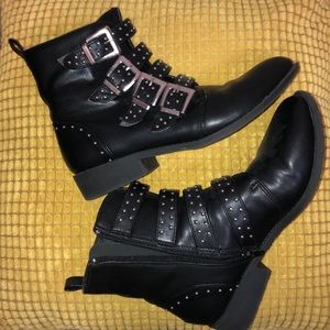 🌈SOLD🌈Womens Studded Buckle Ankle Boots - Black